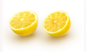 Лимон свежий (две половинки)
